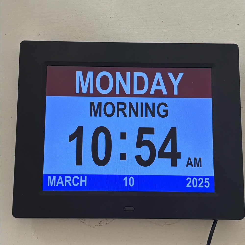 Pipishell Black 8-Inch Digital Clock With Manual and Power Adapter